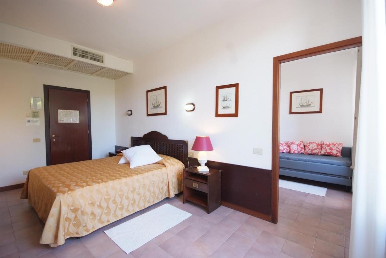 Hotel Antares Каполивери Стая снимка
